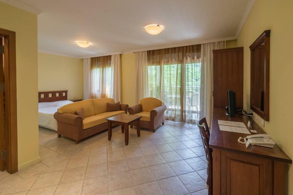 Private St. Marina Apartment